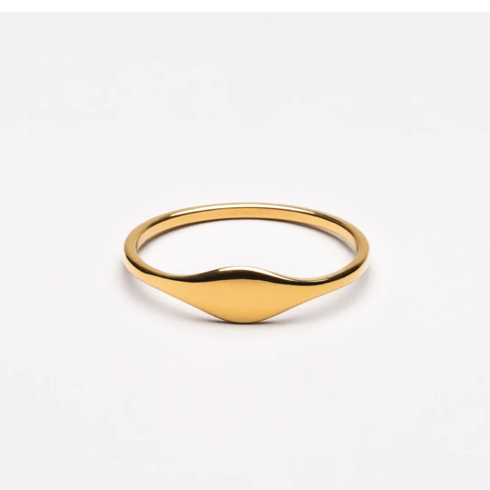 NEW in box Atolea Dainty Signet Ring